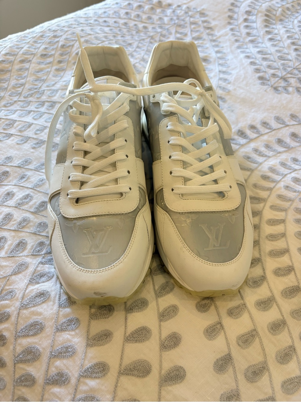 Louis Vuitton White and Silver Monogram Low-Top Men’s Sneakers - Picture 5 of 9
